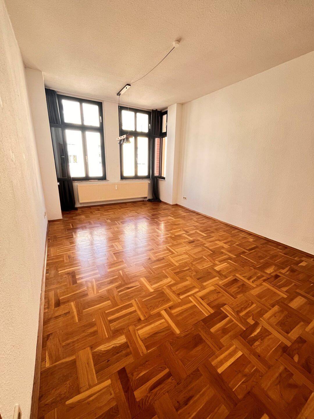 1-Zi-Altbauwohnung mit Parkett in Stadtfeld, 39108 Magdeburg (Altstadt Stadtfeld Ost)