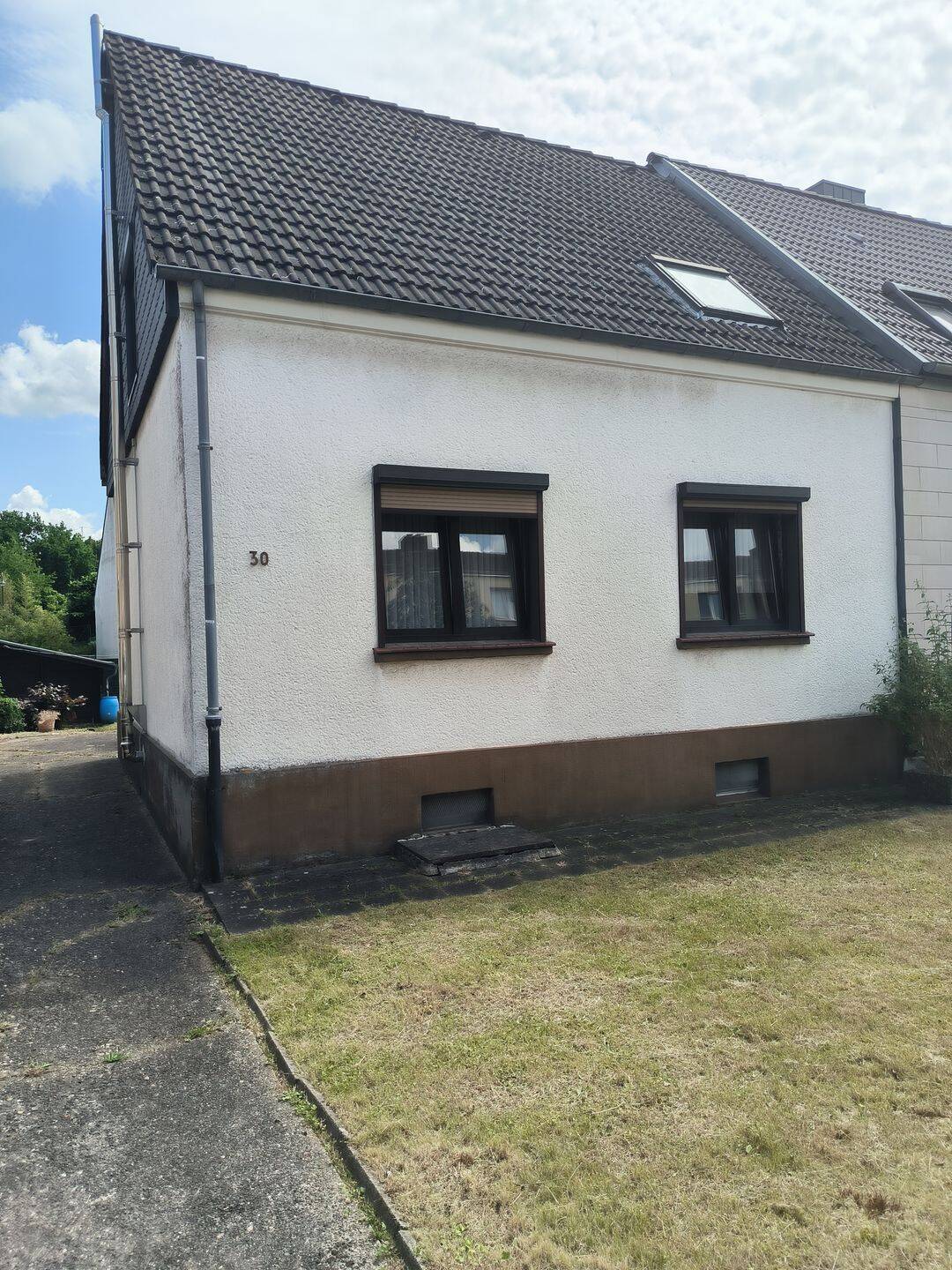Ein Zuhause mit Geschichte – Großzügiges Grundstück in ruhiger Lage, 40591 Düsseldorf (Eller Holthausen Oberbilk Wersten)