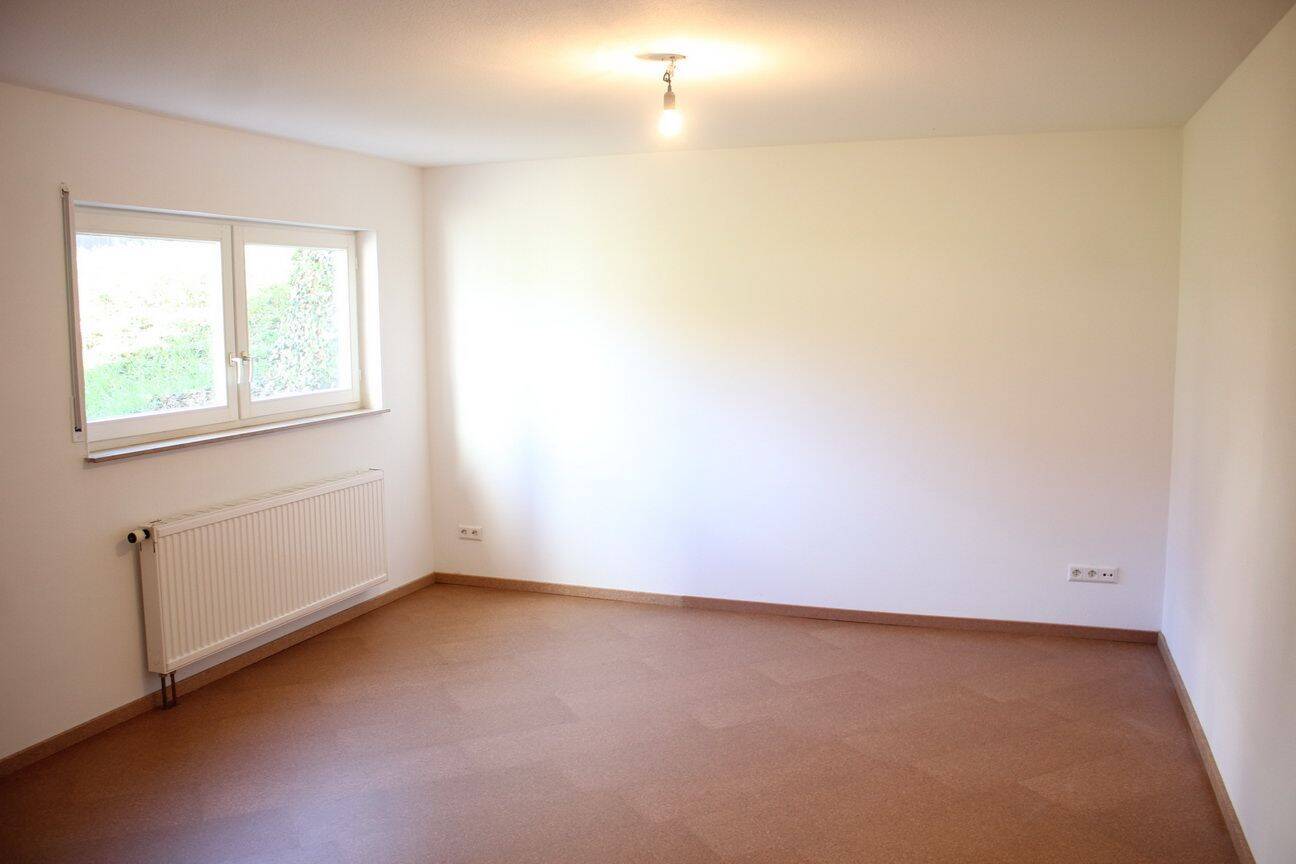 Wessingen : 2-Zimmer-Wohnung im UG – mit Einbauküche, Terrasse und Pkw-Stellplatz, 72406 Bisingen