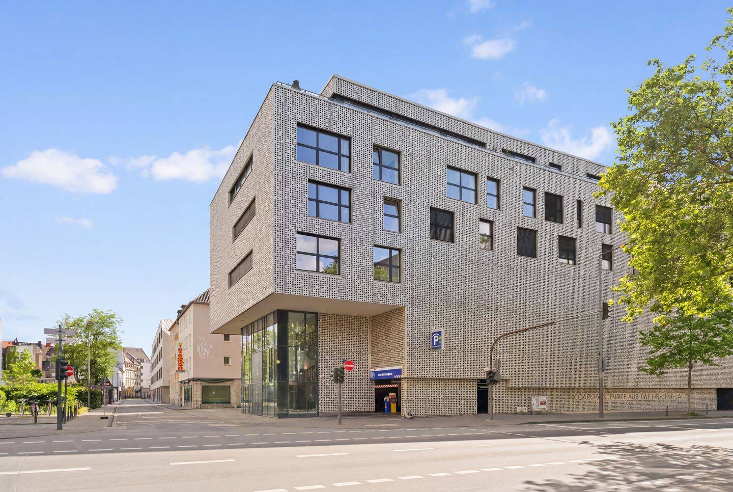 2-Zimmer-Wohnung Köln Innenstadt – Balkon, Stellplatz mit Wallbox, Aufzug | Friesenplatz „Magnus31“, 50672 Köln (Innenstadt-Nord Altstadt-Nord Neustadt-Nord)