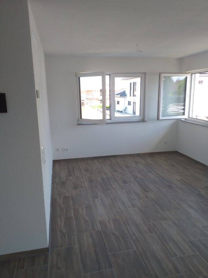 Helle 3,5-Zimmer-Wohnung mit Balkon und viel Platz in ruhiger Lage, 88255 Baienfurt