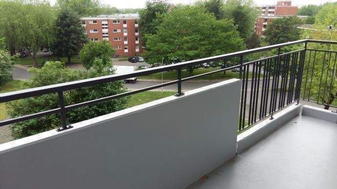 2,5-Zimmer-Wohnung in Kaltenkirchen mit Vollbad, Balkon, Aufzug, Stellplatz, 24568 Kaltenkirchen