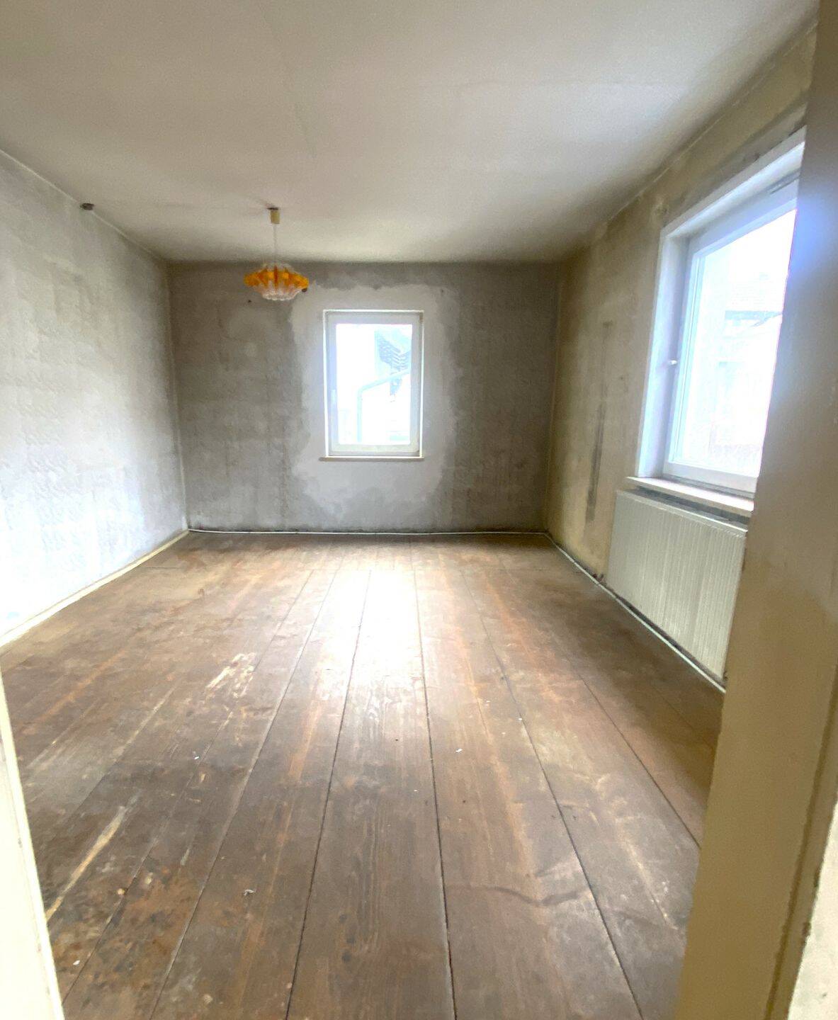 WOHNHAUS – RENOVIERUNGSOBJEKT mit großem Potenzial für Wohnen und Gewerbe, 84066 Mallersdorf-Pfaffenberg