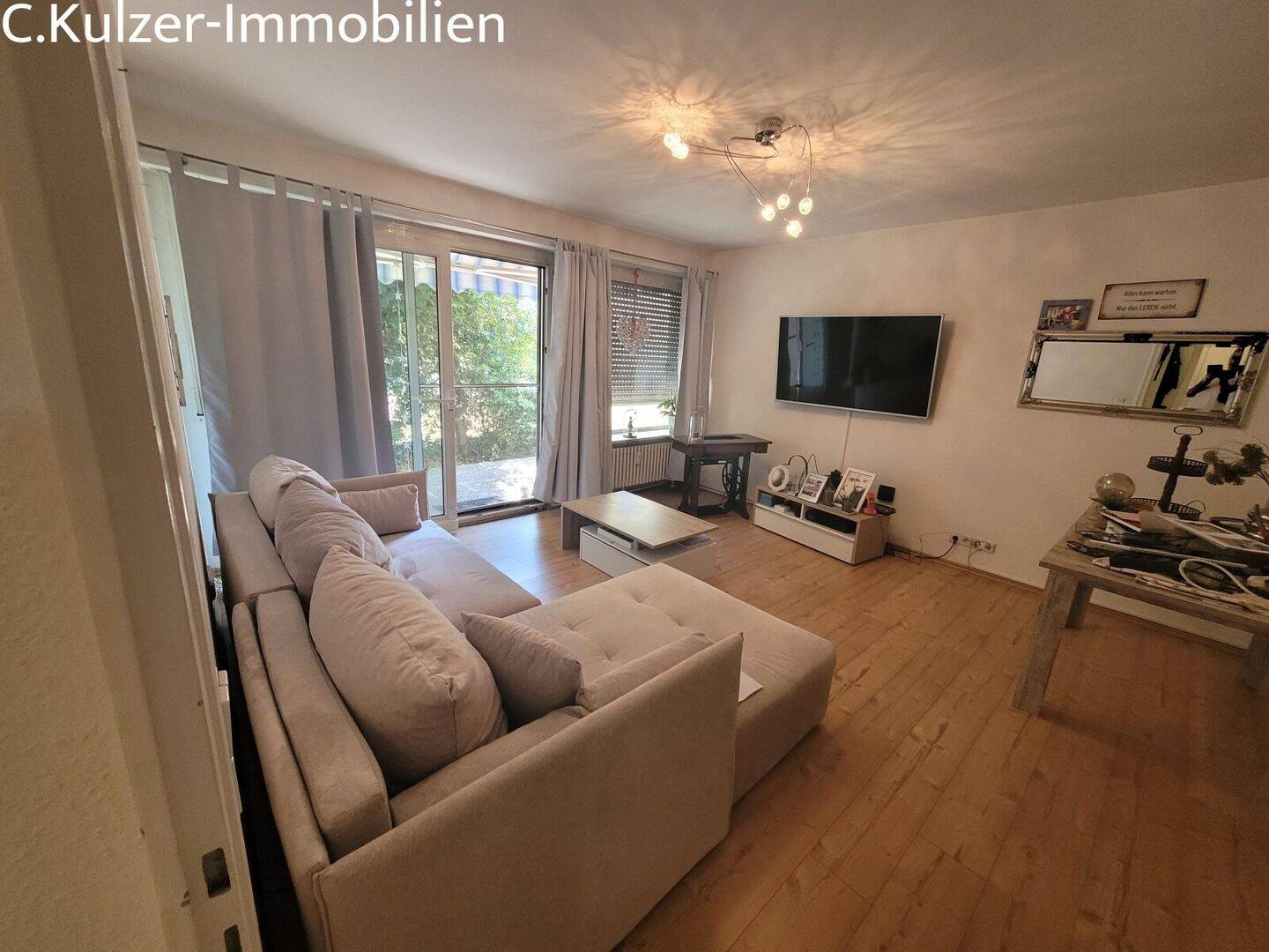 Schöne gepflegte, 2,5- bis 3-Zimmer ETW mit Terrasse, TG-Stellplatz in Grenzach-Wyhlen, 79639 Grenzach-Wyhlen
