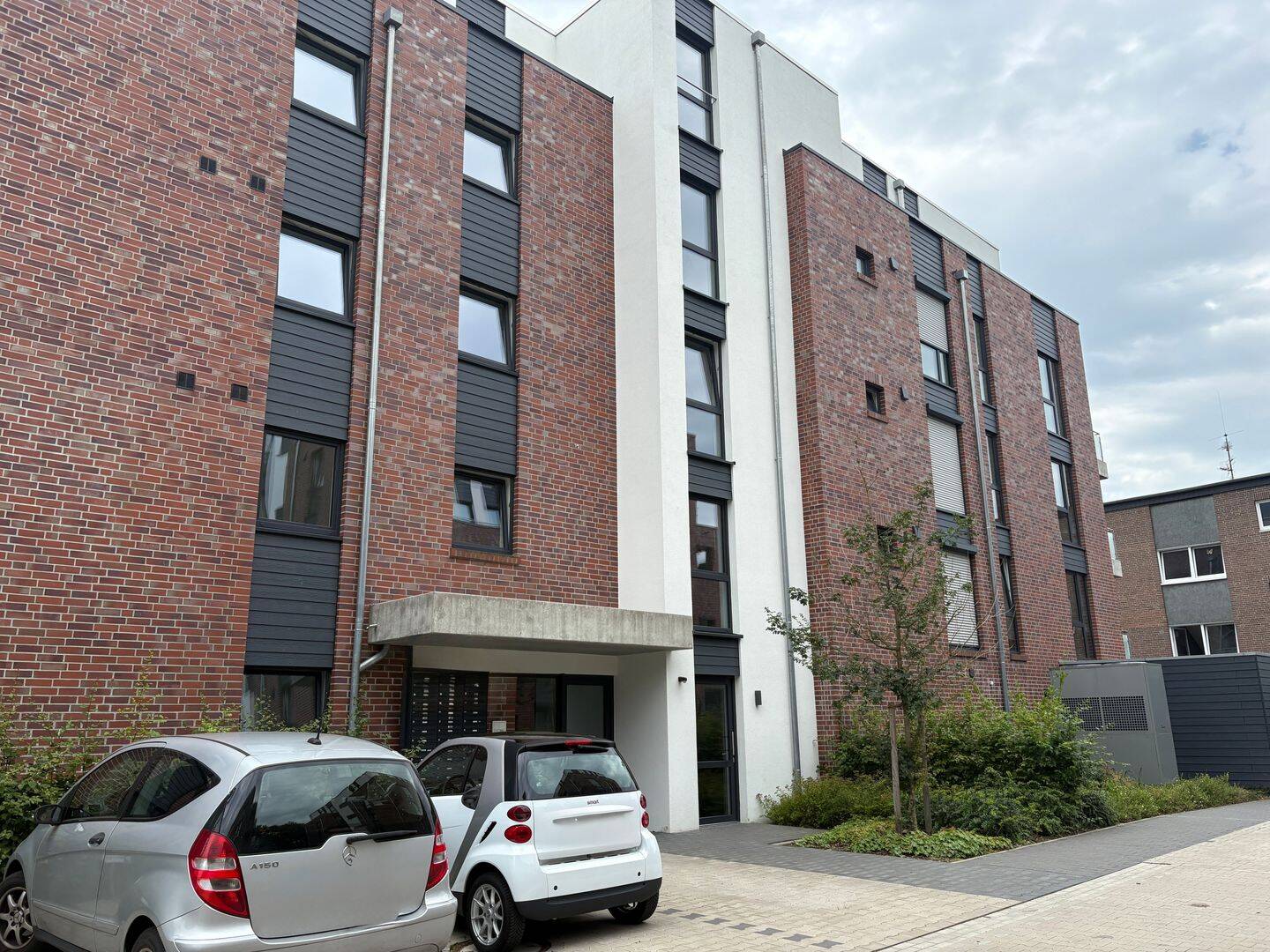 Charmante 2-Zimmer-Wohnung mit sonniger Dachterrasse und Stellplatz, 26133 Oldenburg (Oldb) (Kreyenbrück)