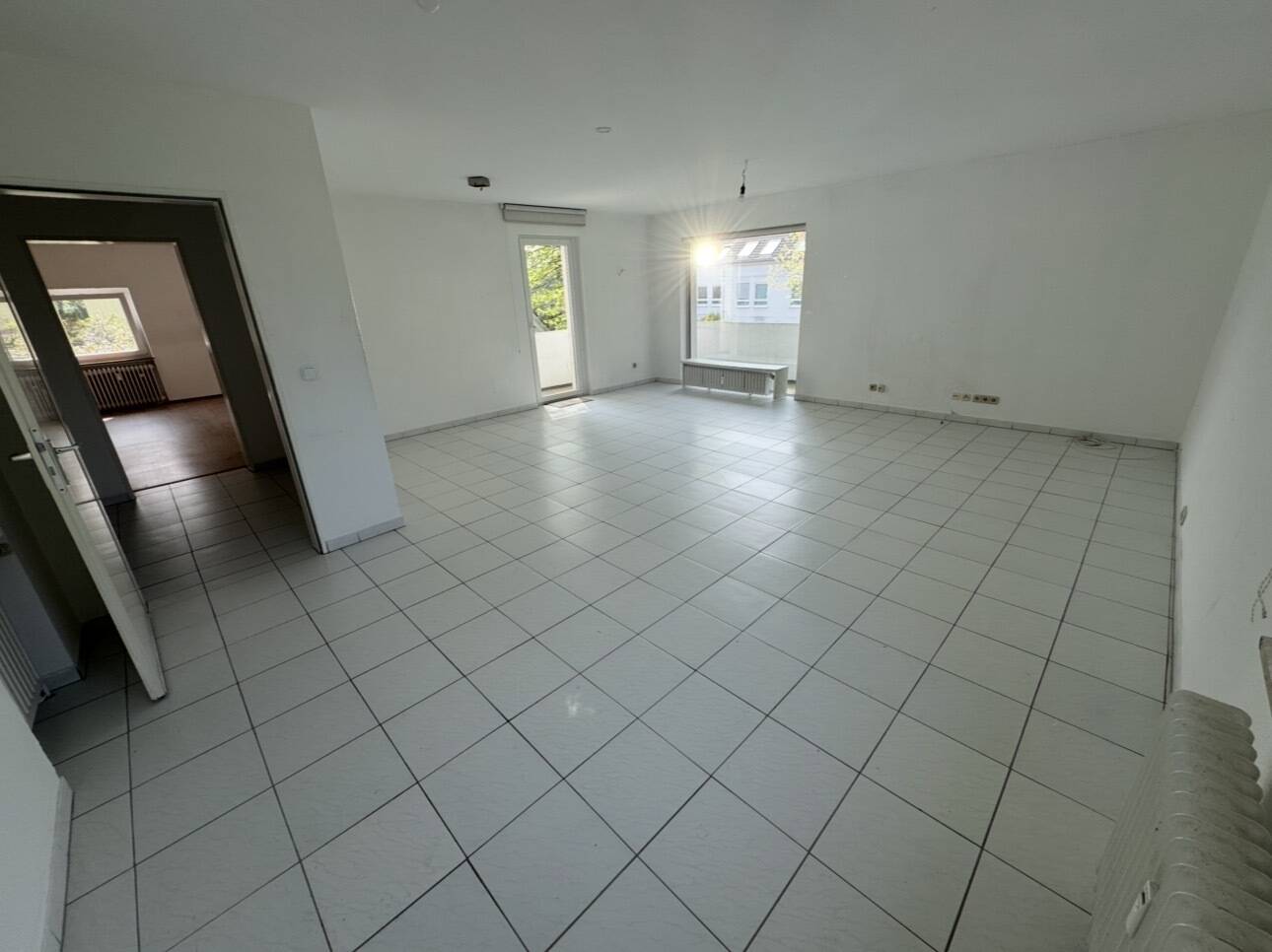 3-Zimmer-Wohnung mit separatem Apartment und Gartenmitnutzung, 51379 Leverkusen (Opladen)