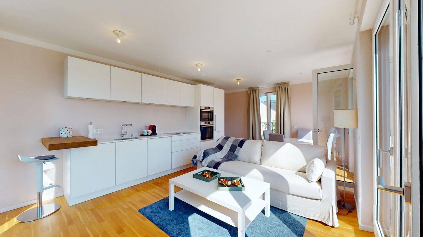 Exklusives möbliertes Penthouse mit Skylineblick von der Dachterrasse und Tiefgaragenstellplatz, 60326 Frankfurt am Main (Gallus Griesheim)
