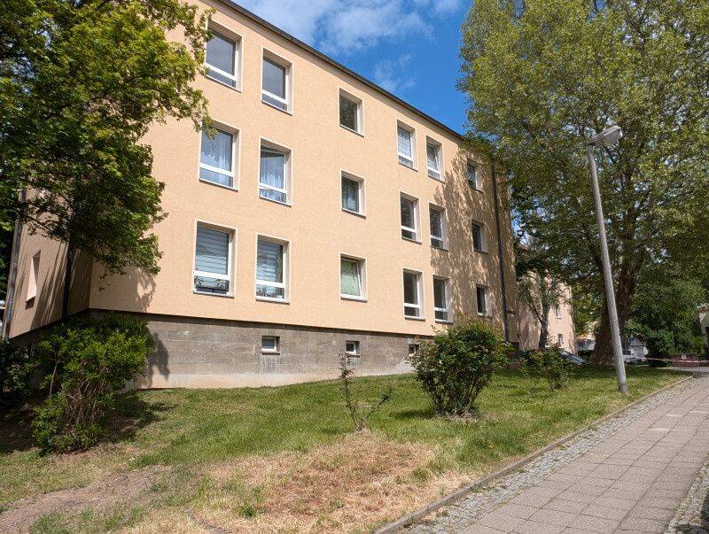 Gemütliche 3-Raum-Wohnung in ruhiger Lage! Bahnhofsnähe // Tageslichtbad mit Wanne!, 7545 Gera (Bieblach Innenstadt Ostviertel Pforten Untermhaus)