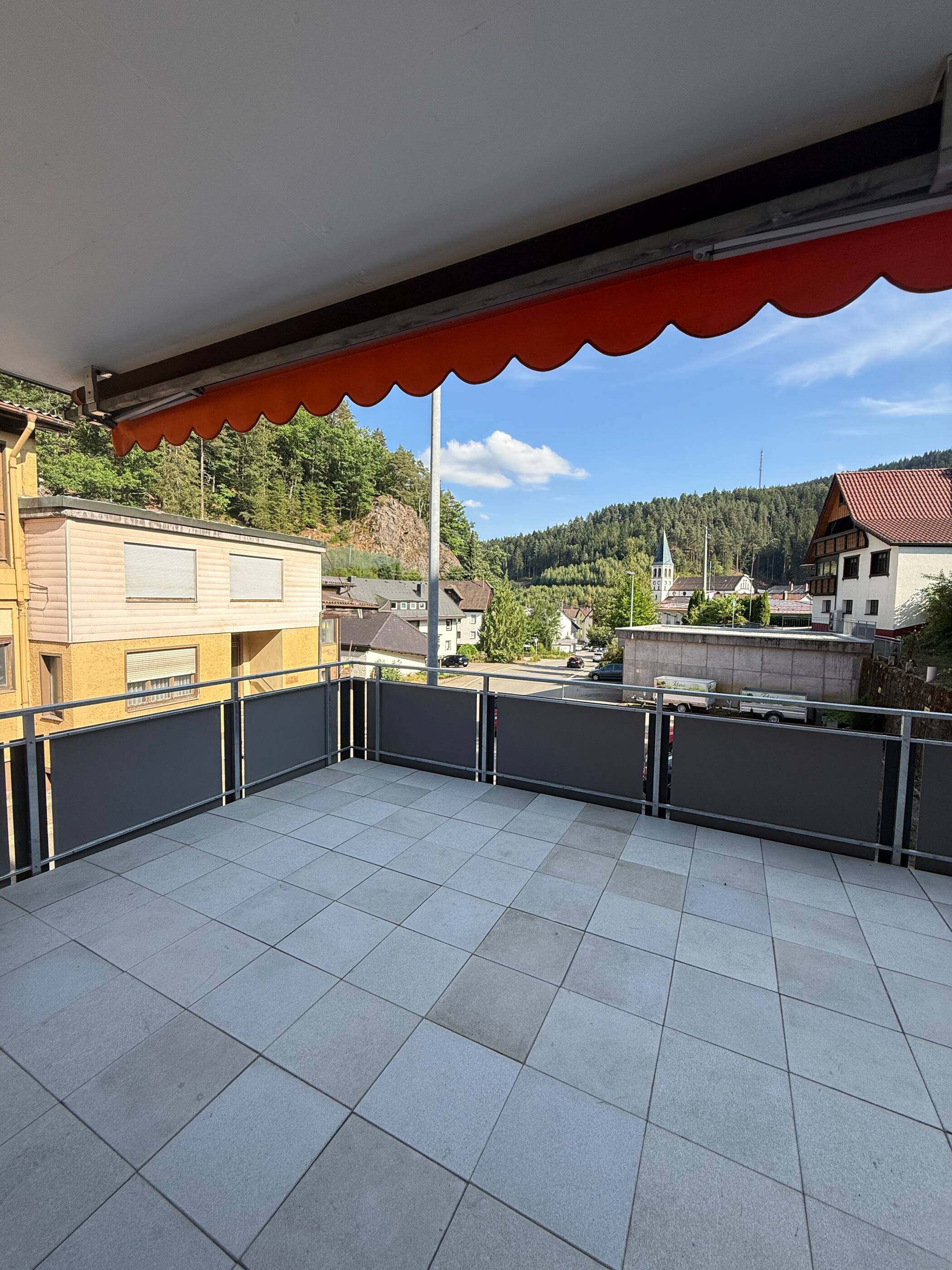 Renovierte 4-Zi-Wohnung mit Terasse in Lauterbach 106 qm, 78730 Lauterbach