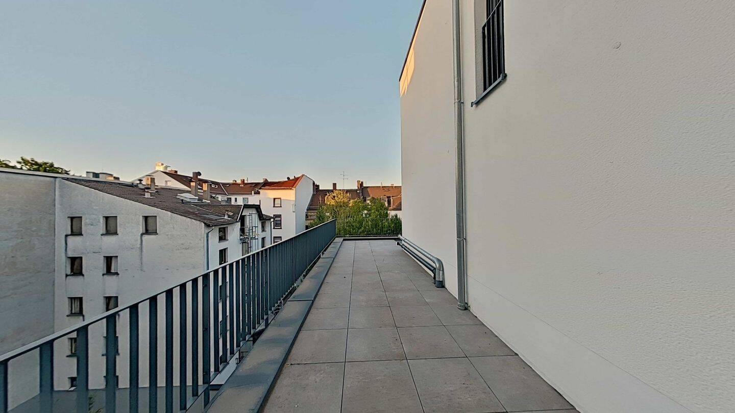 Erstbezug im 4. OG: 2 Zimmer mit 49 m² privater Dachterrasse, Küche inklusive, 60327 Frankfurt am Main (Gallus Gutleutviertel Westend-Süd)
