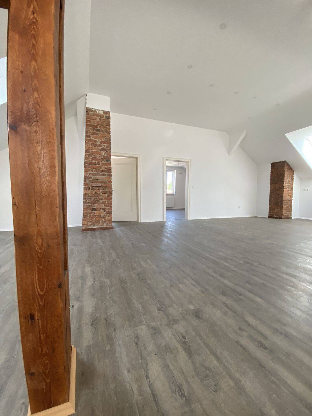 Modern.Stylisch.Einzigartig – DACHGESCHOSS-LOFT mit traumhafter Dachterasse, 94239 Ruhmannsfelden