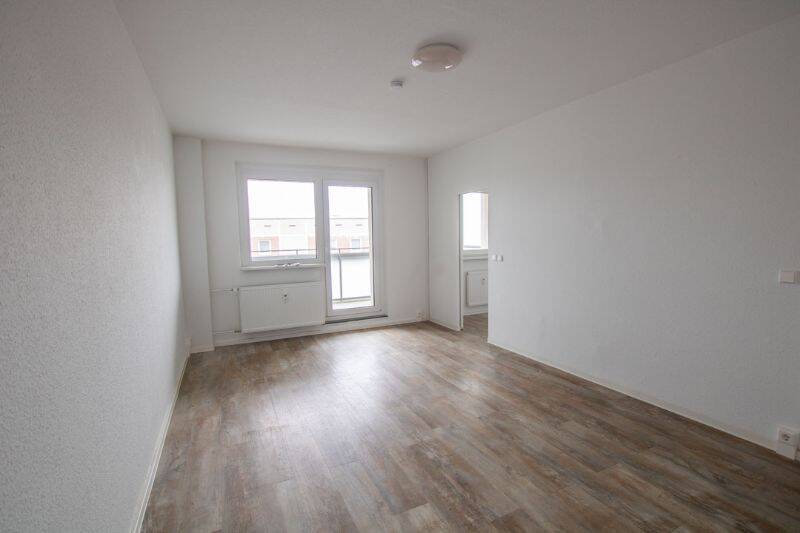 Kleine 1-Zimmerwohnung mit Balkon, 6118 Halle (Saale)
