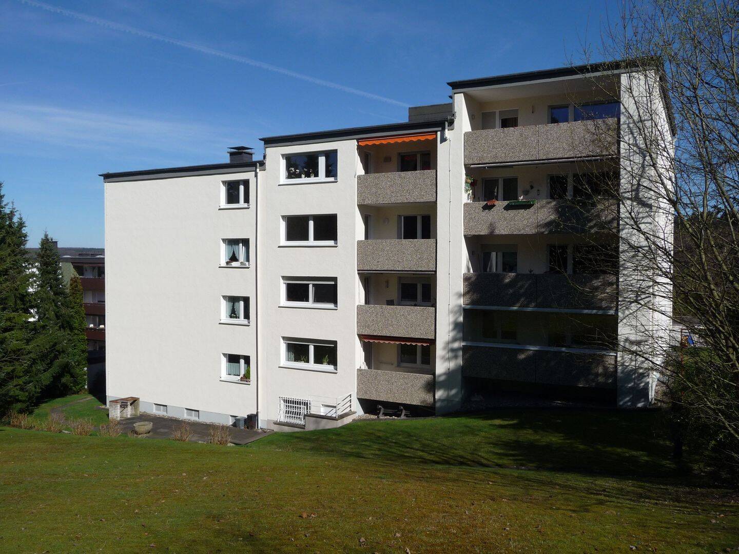 **3,5-Zimmerwohnung mit Balkon u. Garage in Neheim im Rusch**, 59755 Arnsberg