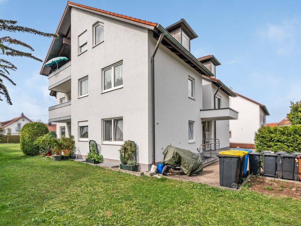 Lichtdurchflutete 2-Zimmer-Dachgeschosswohnung mit Balkon und Garage, 86470 Thannhausen