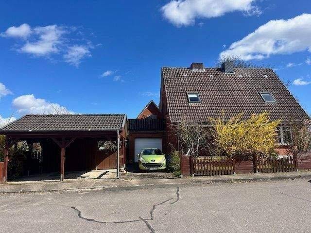 Gülzow für Handwerker: helle 5-6-Zimmer Einfamilienhaus mit Garage, D´Carport und Lagerfläche, 21483 Gülzow