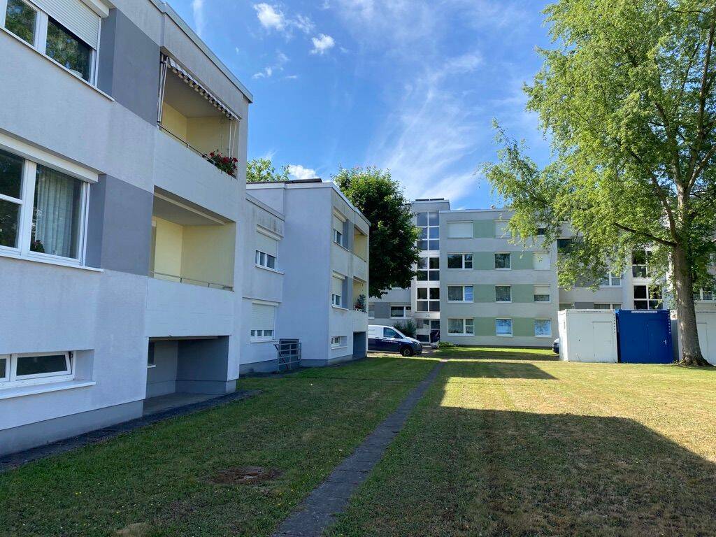 „Im Schammat“ – 4 Zimmer, Küche, Bad Wohnung mit Loggia im Grünen! – 54294 Trier – Bild 1 von 6