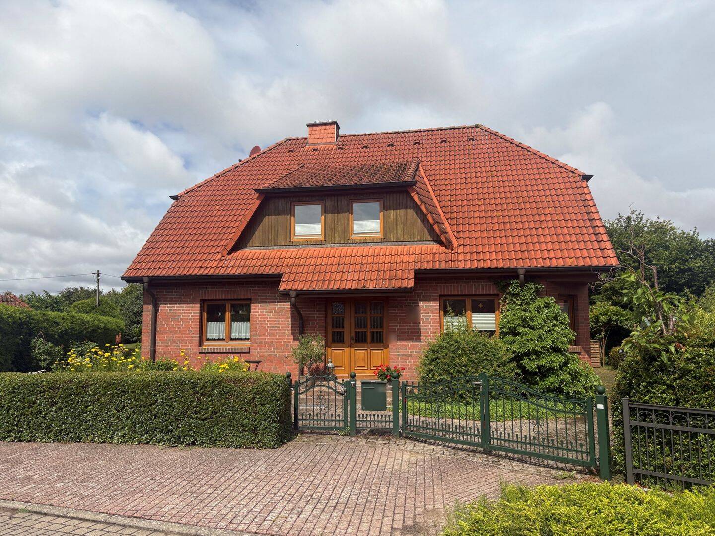 Charmantes Einfamilienhaus in idyllischer Lage von Satow mit viel Platz, 18239 Satow