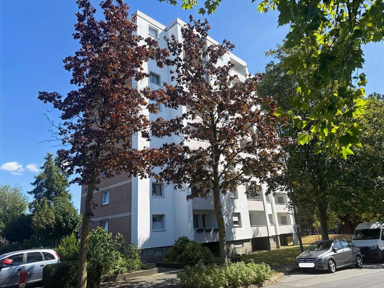 ETW in zentraler Lage von Hiddenhausen – Stabile Substanz & Top-Infrastruktur ….., 32120 Hiddenhausen