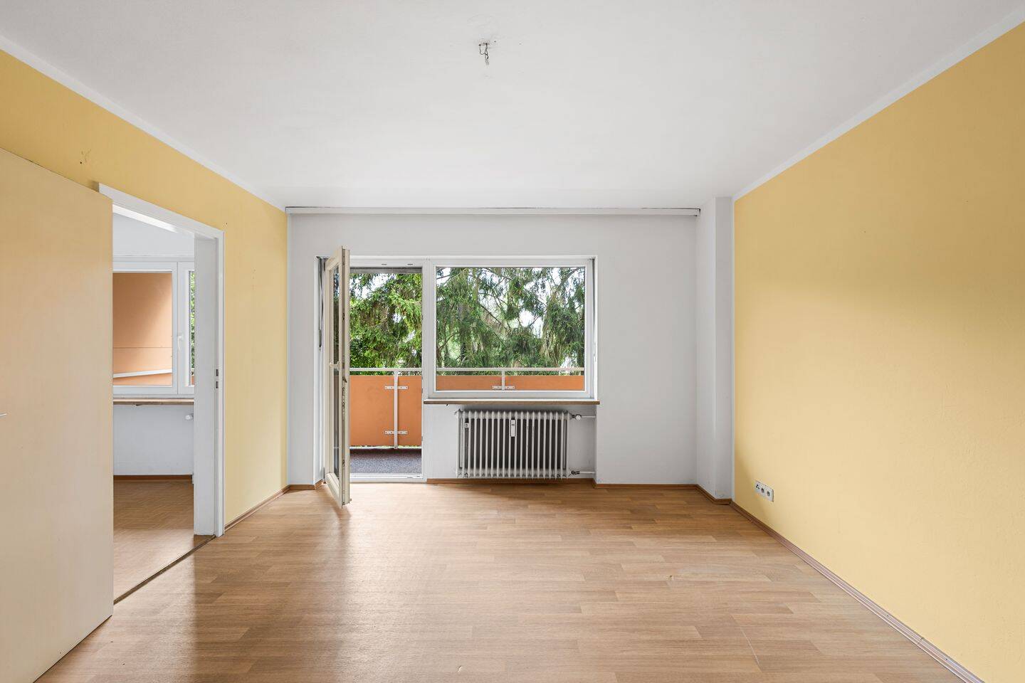 Bad en suite! Charmante 1,5-Zimmer-Eigentumswohnung in unmittelbarer Dultplatznähe, 93059 Regensburg
