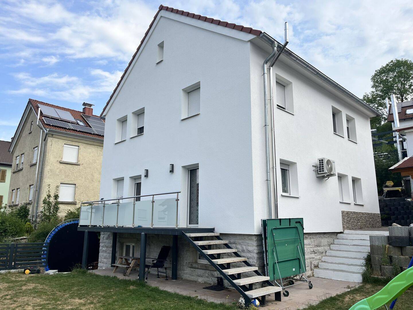 Kernsaniertes Wohnhaus mit hochwertiger Ausstattung, Doppelgarage, Carports u. großem Außenbereich, 97947 Grünsfeld