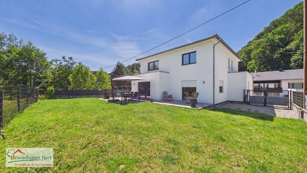 GRENZE LUX., BJ 2021:  EINFAMILIENHAUS MIT EINLIEGERWOHNUNG, 2 TERRASSEN, GARTEN UND DOPPELGARAGE!, 54450 Freudenburg