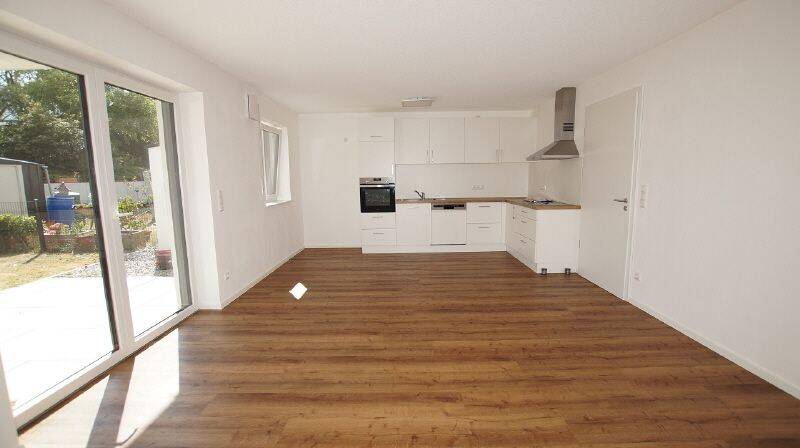 Neuwertige 3 Zimmer-Wohnung Nähe Sünching – KfW40plus, 93089 Aufhausen