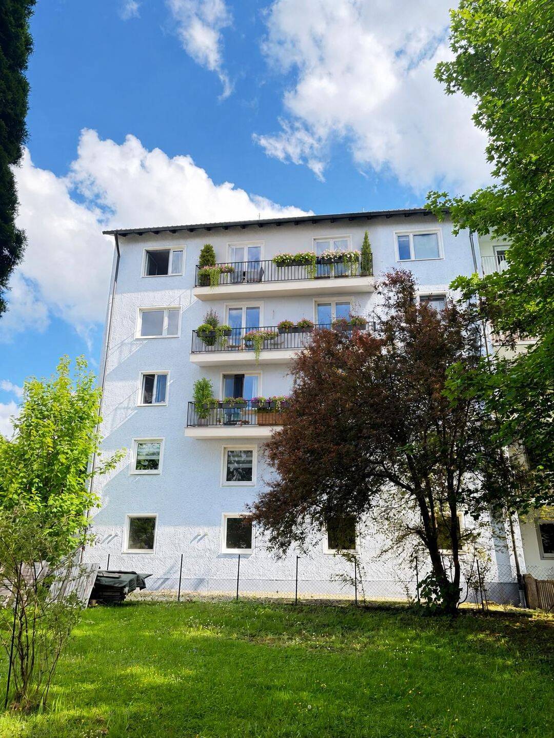 Großzügige 2er- oder 3er-WG mit Balkon in bester Lage von Passau, 94032 Passau (Altstadt Haidenhof-Nord Haidenhof-Süd Innstadt)
