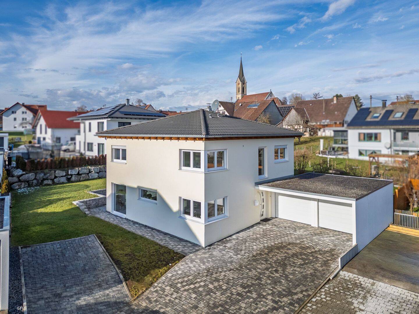 Modernes Einfamilienhaus mit KfW-55-Standard und großzügigem Grundstück in Irslingen, 78661 Dietingen