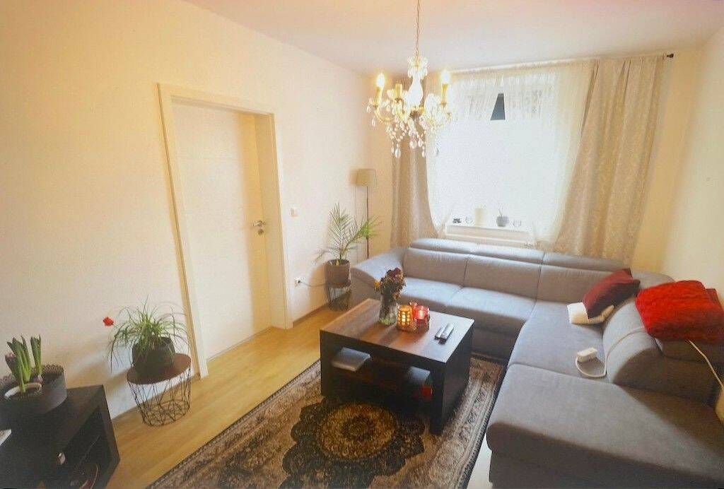 Umfassend modernisierte 2-Zimmer-Eigentumswohnung im 1. OG mit Stellplatz in Landshut Nikola, 84034 Landshut (Münchnerau Nikola West)