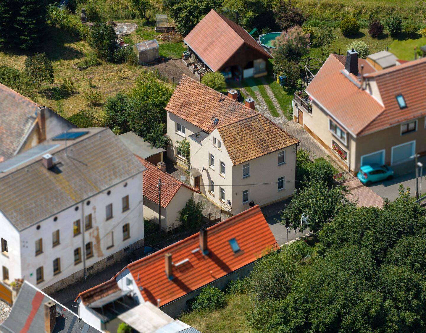 Naturnah wohnen – Haus mit Garten und Gestaltungsspielraum in Gera-Aga, 7554 Gera