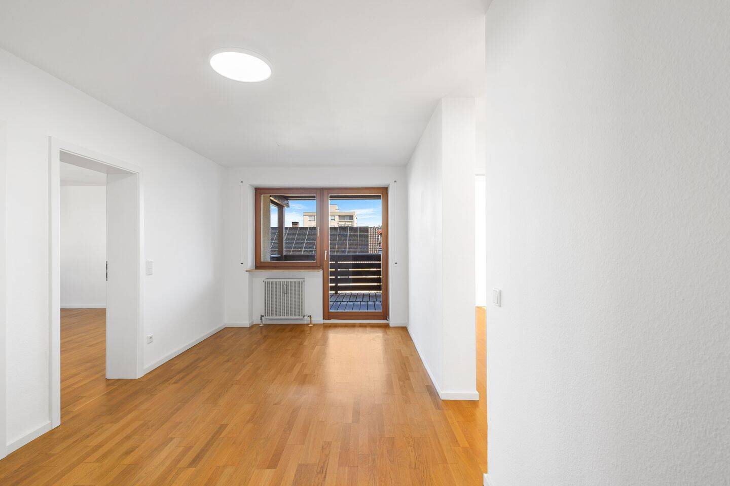 Einziehen, wohlfühlen und Regensburg genießen! 4-Zimmer-Eigentumswohnung frisch renoviert, 93059 Regensburg