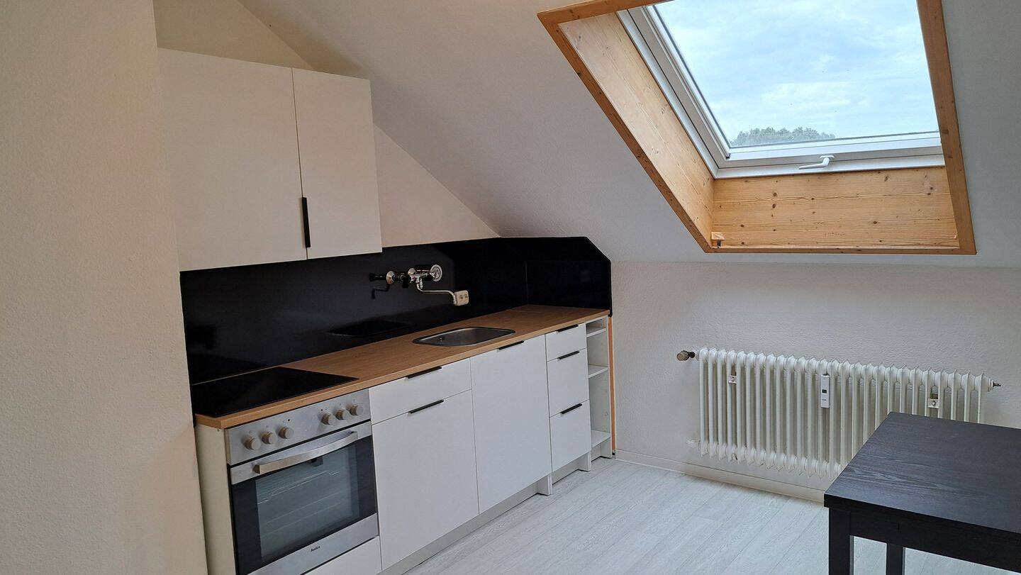 Gemütliche DG Wohnung, 85055 Ingolstadt