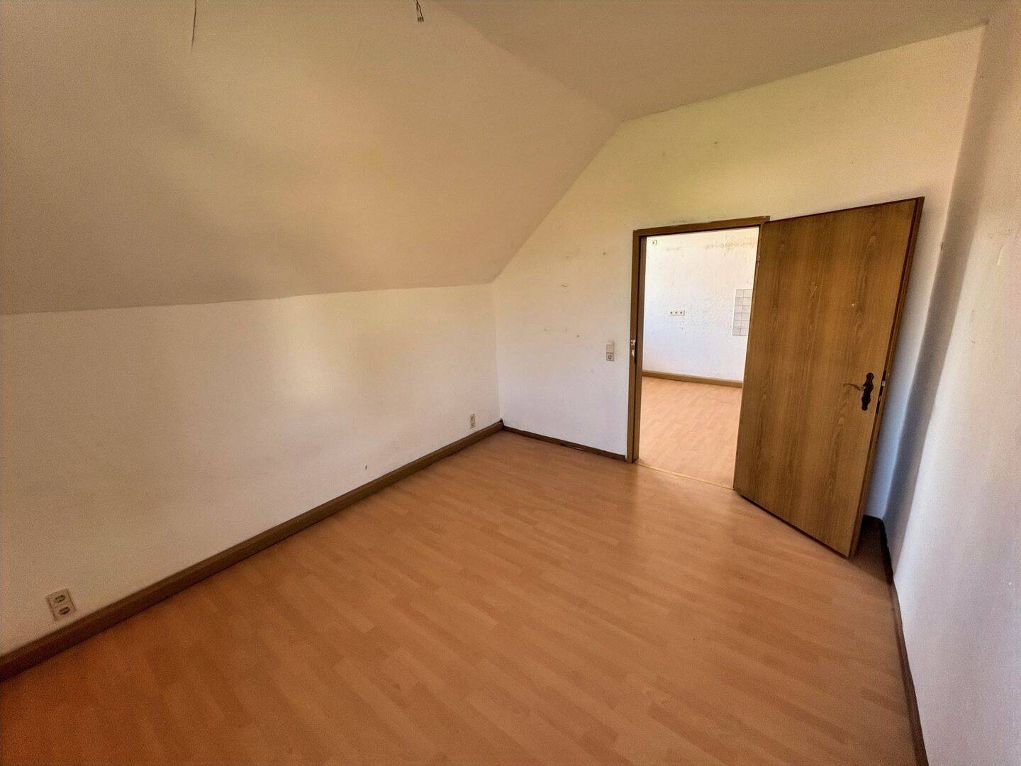 Oelsnitz – helle Dachgeschosswohnung in zentraler Lage