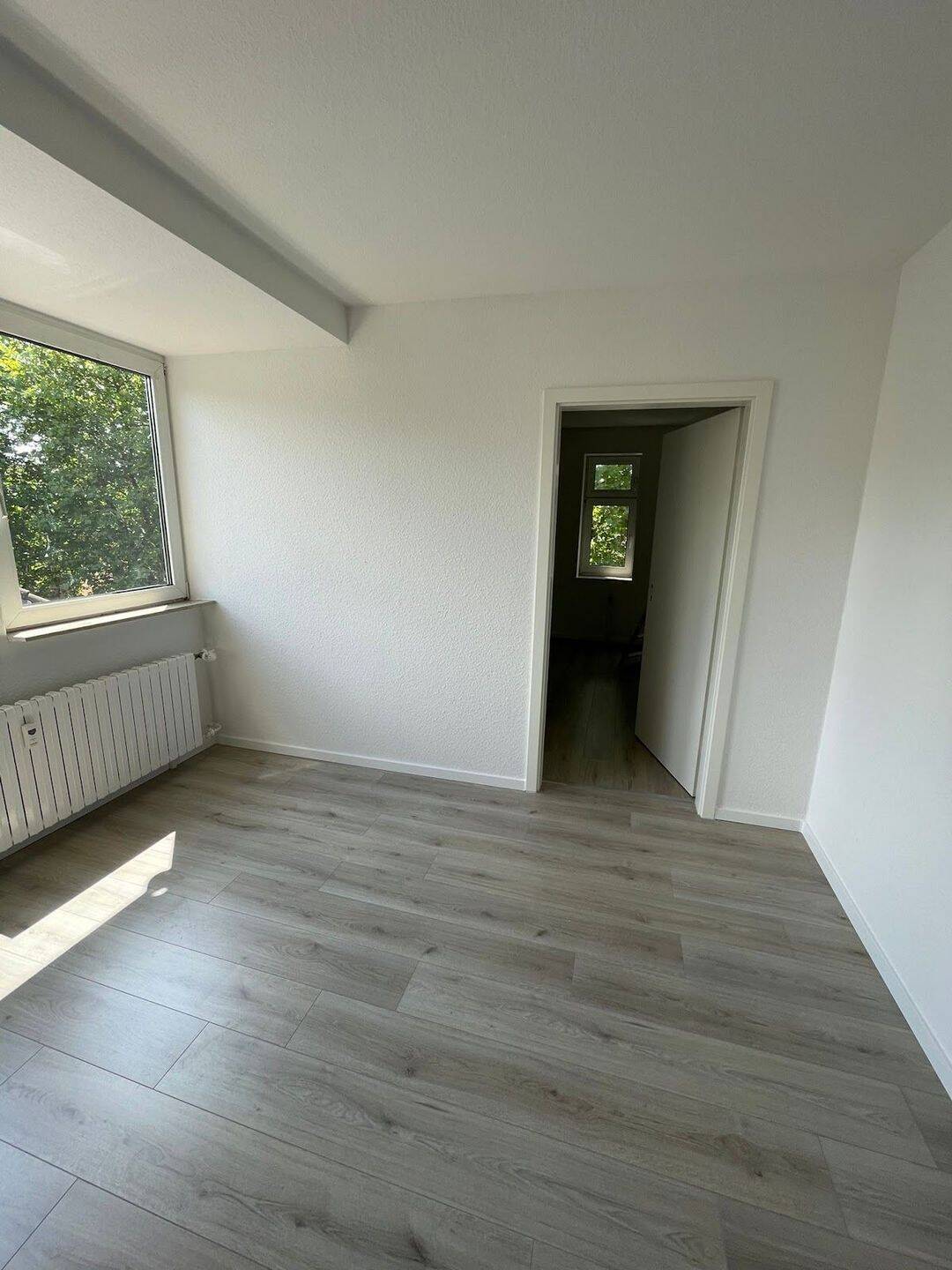 Sommer Special “ 2 NKM frei bei Anmietung “ 3 Zimmer Wohnung zu vermieten, 47137 Duisburg (Mittelmeiderich Obermeiderich Untermeiderich)