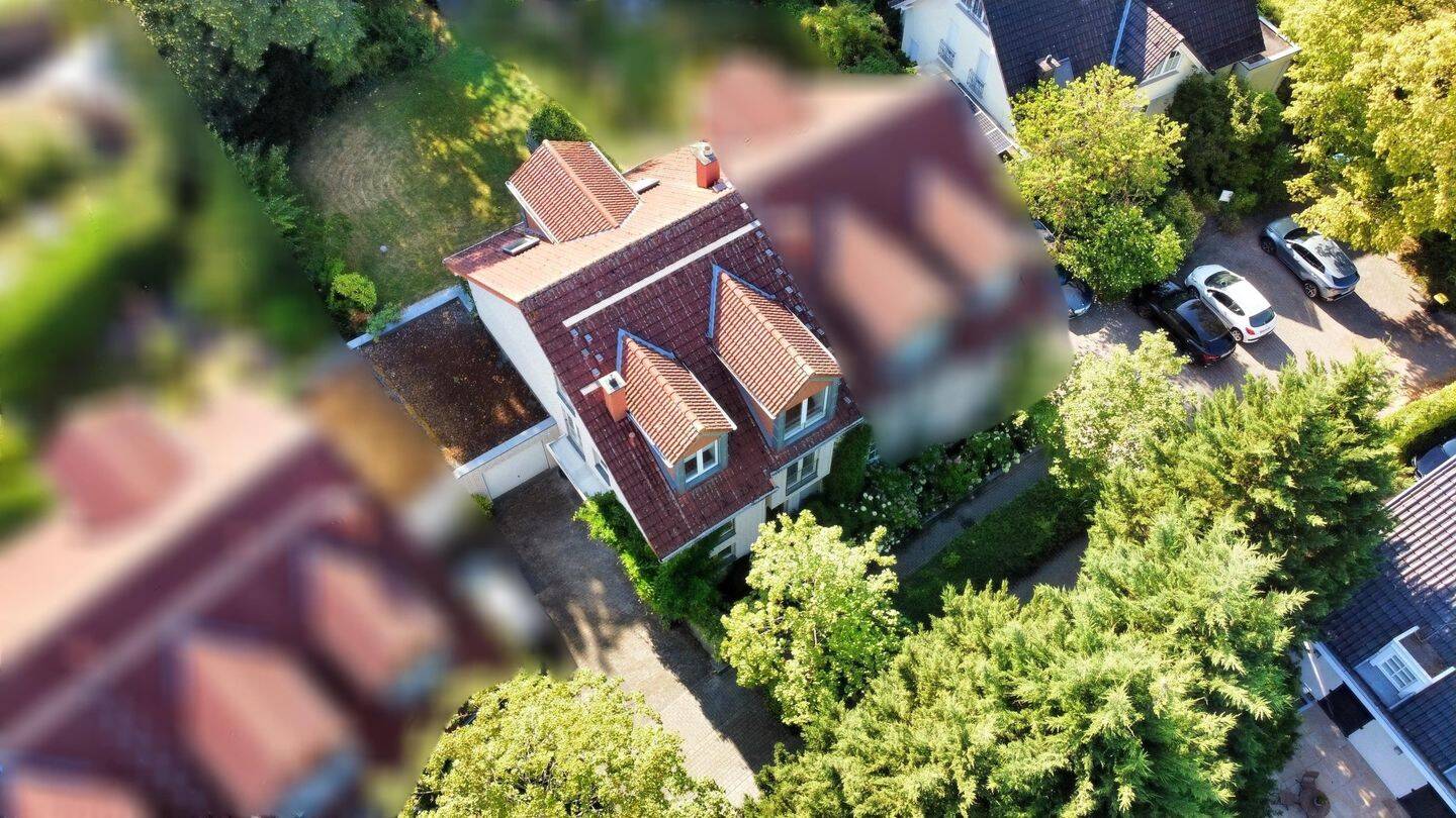 Großzügige Doppelhaushälfte mit hochwertigem Wohnkomfort in Top Lage!!!, 40593 Düsseldorf (Benrath Garath Urdenbach)