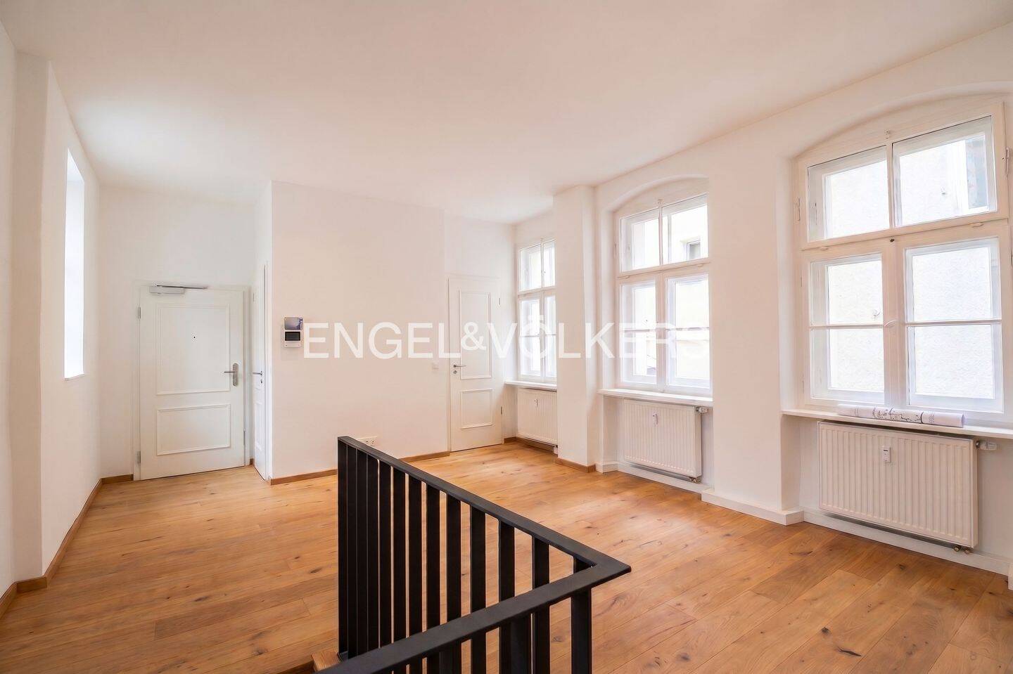 Im Herzen Regensburgs – Erstbezug einer außergewöhnlichen 3-Zimmer-Wohnung, 93047 Regensburg (Innenstadt Kasernenviertel Ostenviertel Westenviertel)