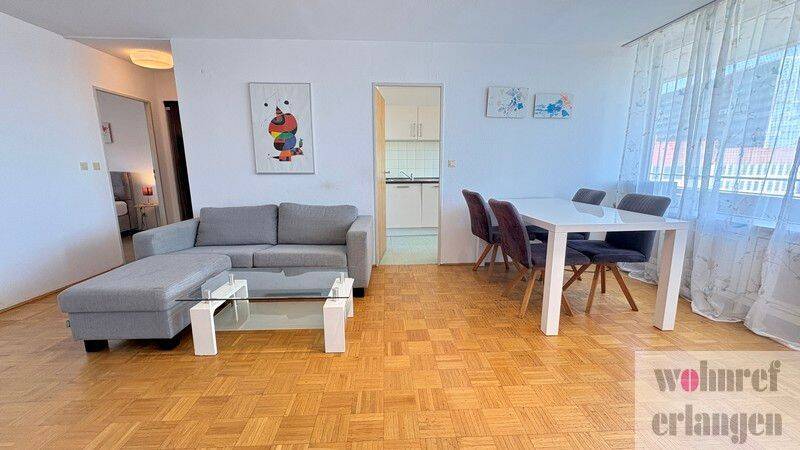 Schöne Wohnung mit Balkon in zentraler Lage, 91052 Erlangen (Anger Erlangen-Ost Erlangen-Süd Innenstadt)