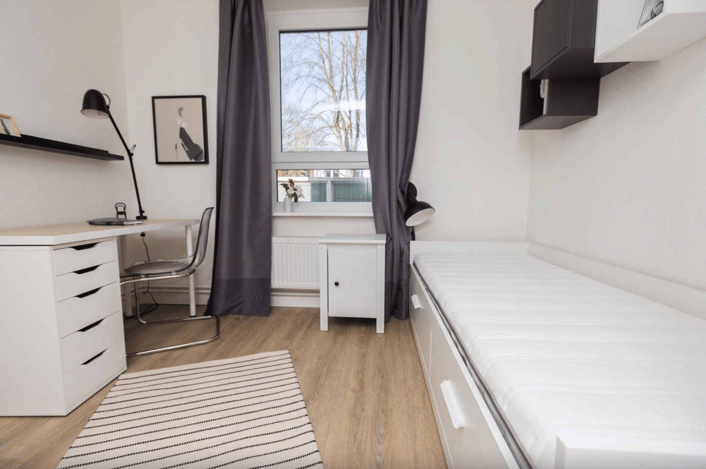 Möbliertes 10 qm großes WG-Zimmer zum 01.10. in netter 4er WG in Hamburg, 22117 Hamburg (Mitte Billstedt)