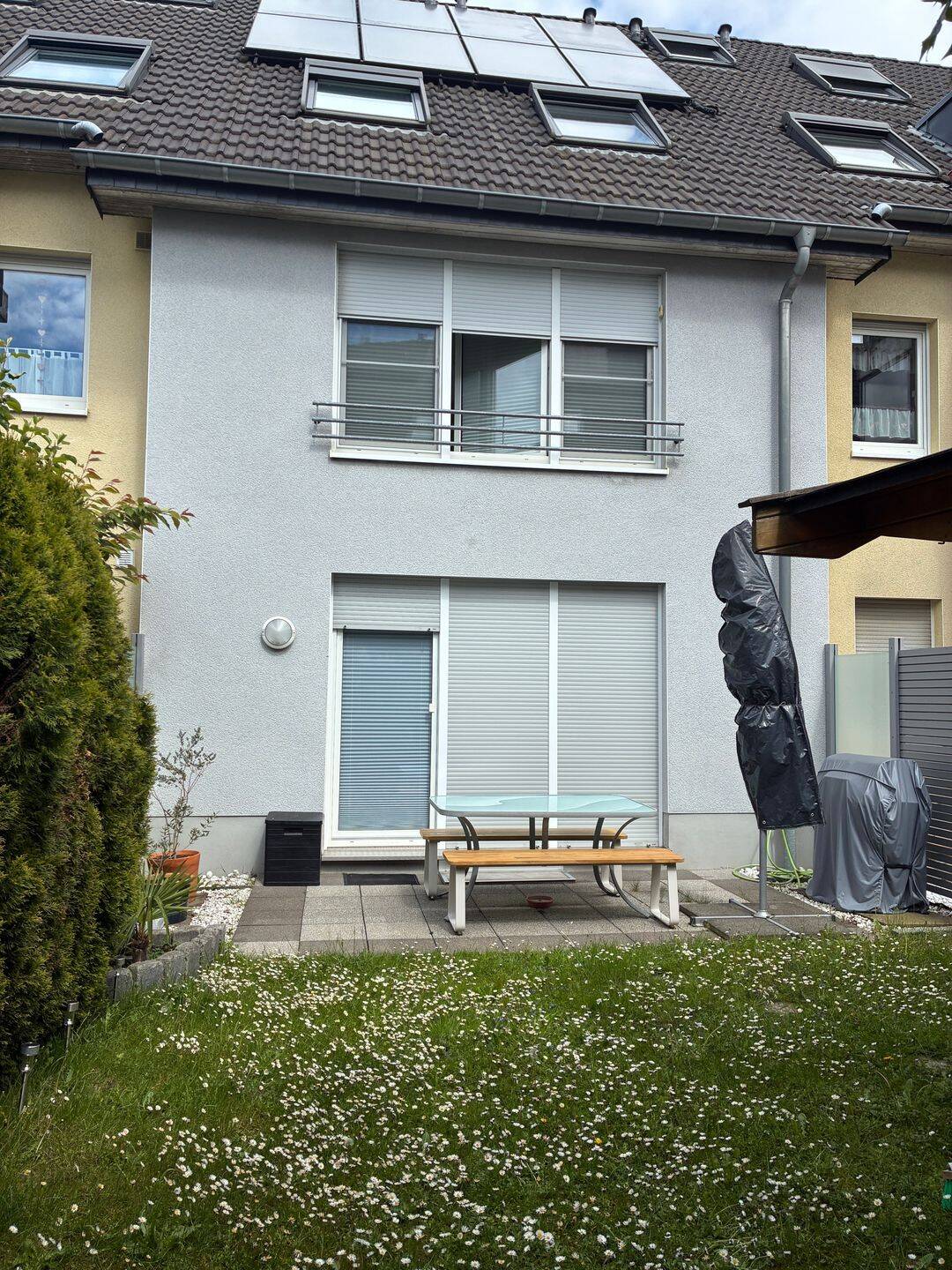 Vollmöblierte Maisonette-Wohnung mit umzäuntem Privatgarten, Terrasse, Keller/Hobbyraum&Pkw-Stellpl., 42897 Remscheid (Lennep)
