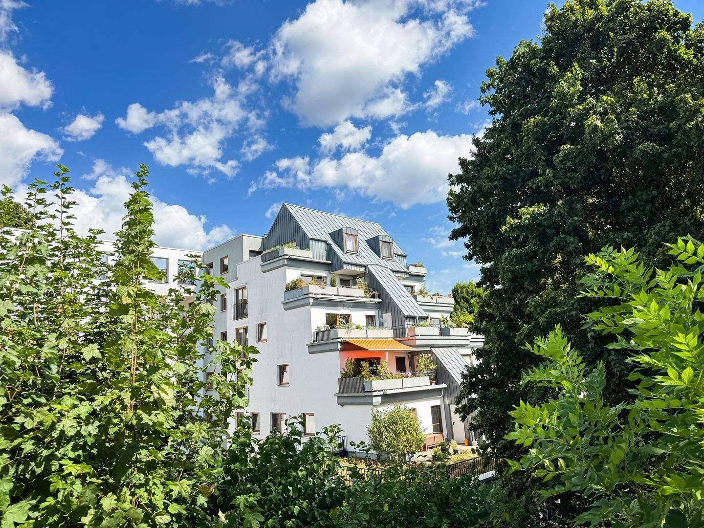 Attraktive 4-Zimmer-Eigentumswohnung mit zwei Dachterrassen und herrlichem Blick ins Fuldatal, 34125 Kassel