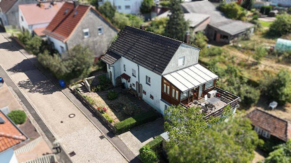 +++Hochstellerhof! Gemütliches Einfamilienhaus mit Wintergarten, Südterrasse mit Panoramablick, Garage, Garten, ruhige Wohnlage +++, 66957 Trulben