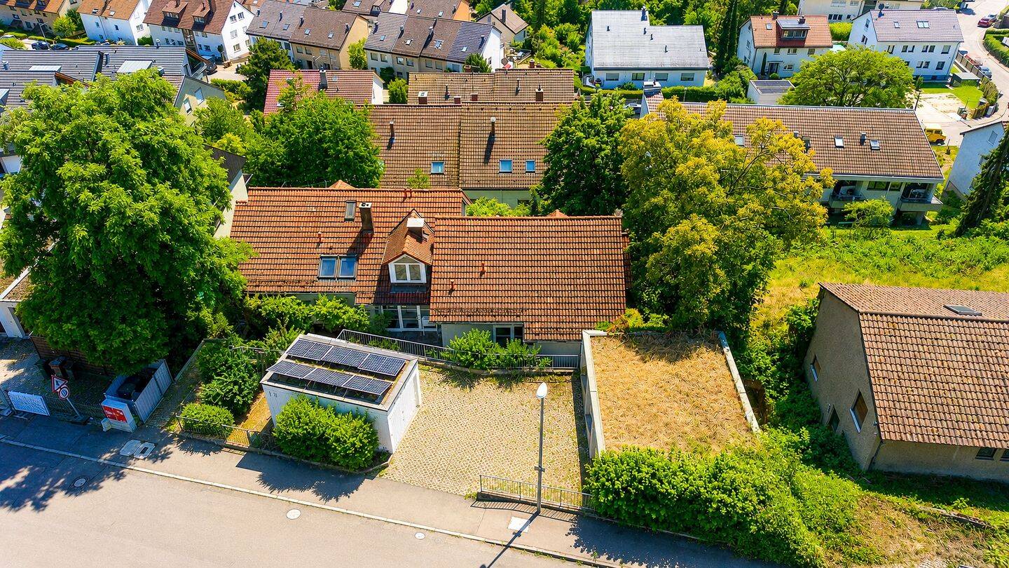 Wohnen mit Garten in besonderer Hanglage – 2,5-Zimmer-Wohnung in Stuttgart-Vaihingen, 70569 Stuttgart (Büsnau Kaltental Vaihingen)