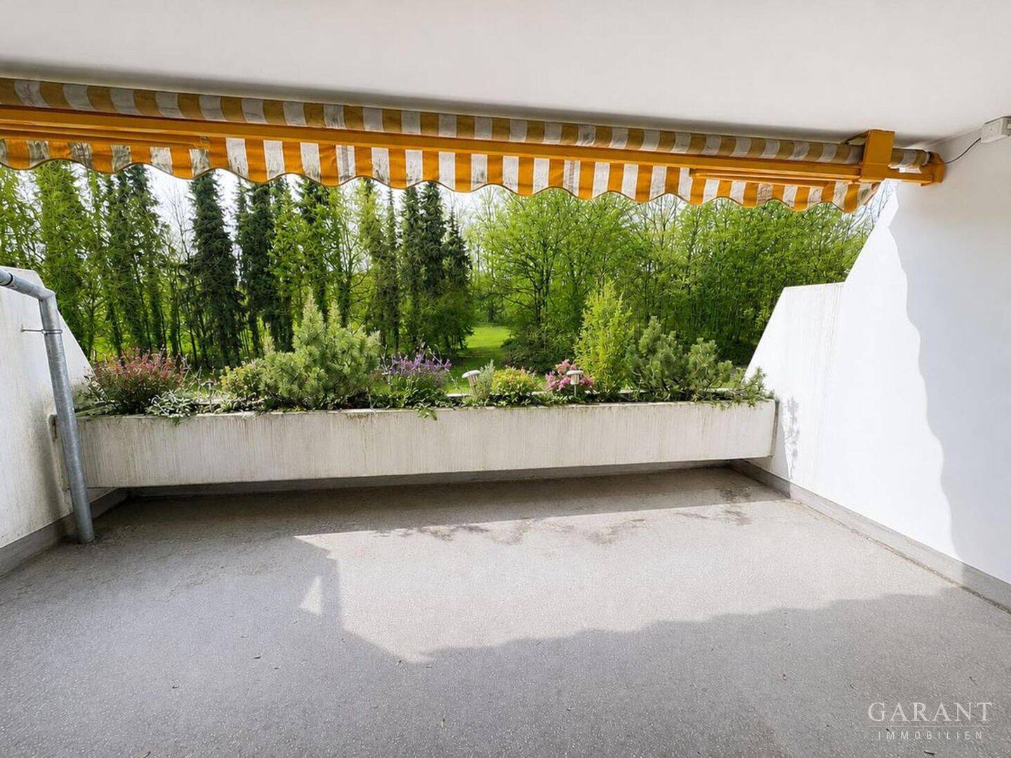 Lichtdurchflutete 3 Zimmer-Wohnung mit zwei sonnigen Westbalkonen und Potenzial für modernes Wohnen, 95445 Bayreuth