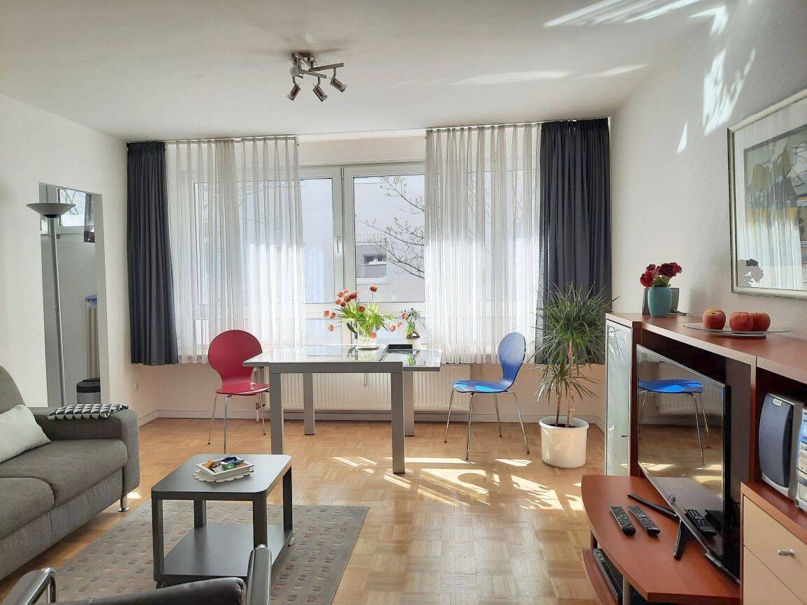 Möbliertes Cityapartment, Nähe Brüsseler Str. mit Aufzug , Haltestelle Friesenplatz gut zu erreichen, 50672 Köln (Innenstadt-Nord Altstadt-Nord Neustadt-Nord)