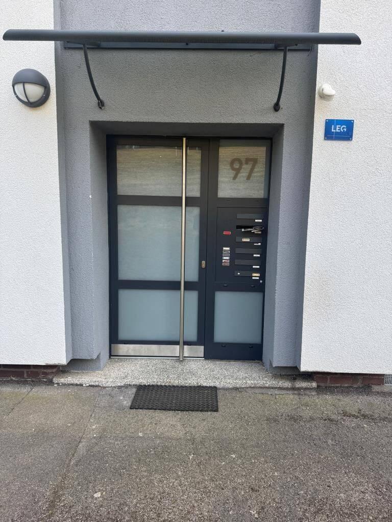 3-Zimmer-Wohnung mit neuem Laminatboden in Hagen-Hohenlimburg, 58119 Hagen (Hohenlimburg)