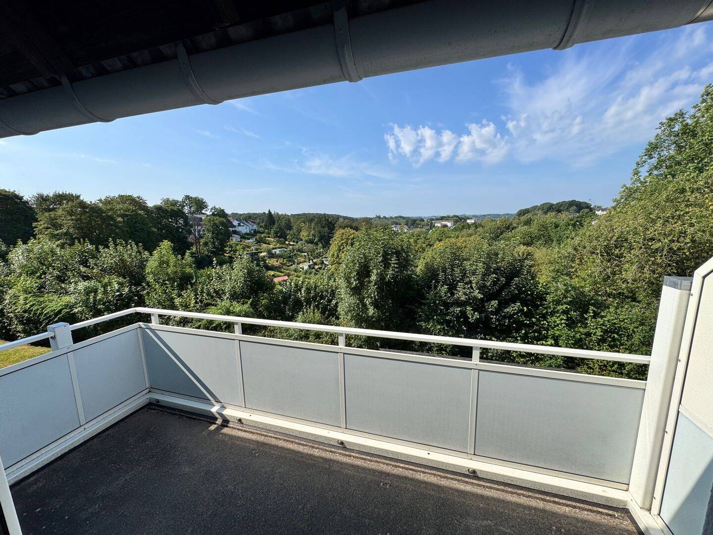 Helle Drei-Zimmer Wohnung mit Balkon, 58509 Lüdenscheid
