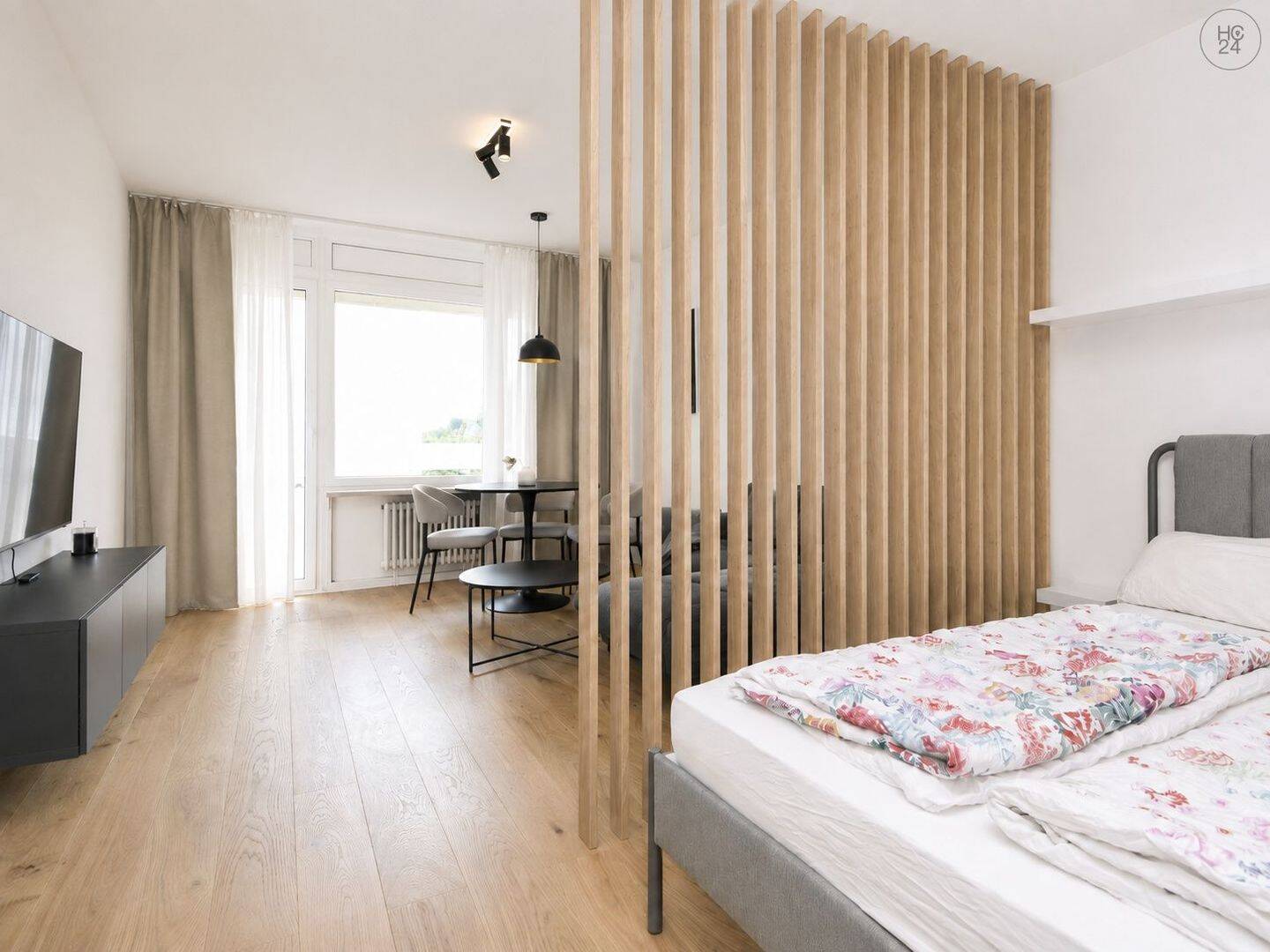Erstbezug: Stylishe möblierte 1-Zimmer Wohnung mit Balkon und Internet in Wiesbaden