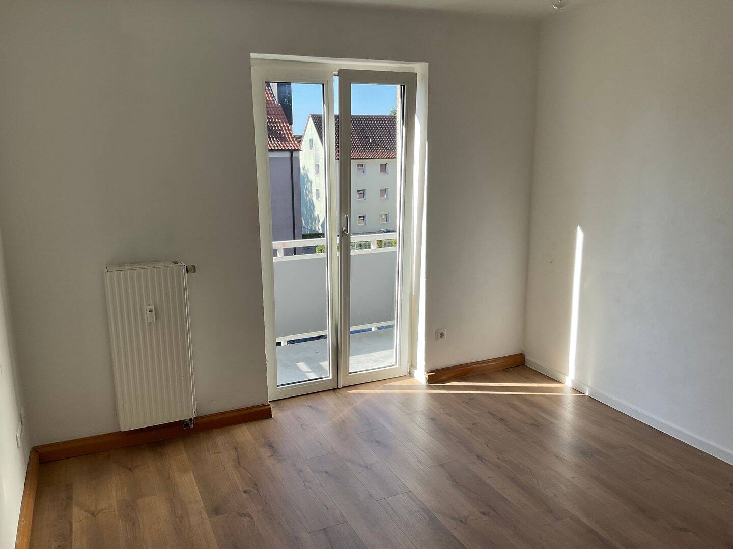 Helle 2-Zimmer-Wohnung mit Balkon im Dreifaltigkeitsviertel, 92224 Amberg