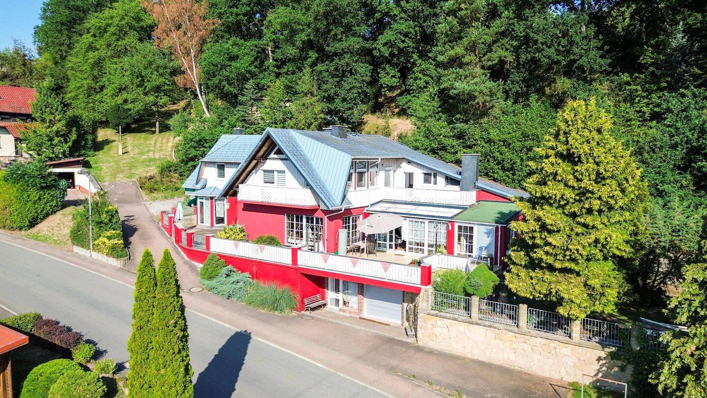 Exklusives Zuhause mit viel Raum zum Leben im Herzen Südthüringens, 98634 Wasungen