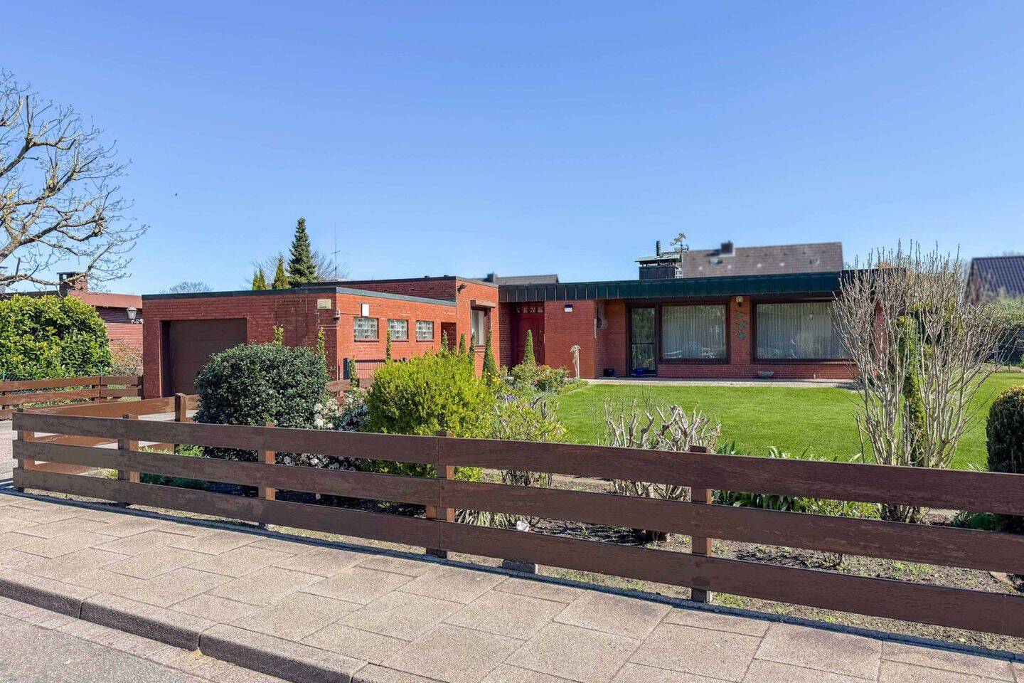 Wohnen in ruhiger Sackgassenlage – großzügiger Bungalow mit Gartenidylle in Kaltenkirchen, 24568 Kaltenkirchen